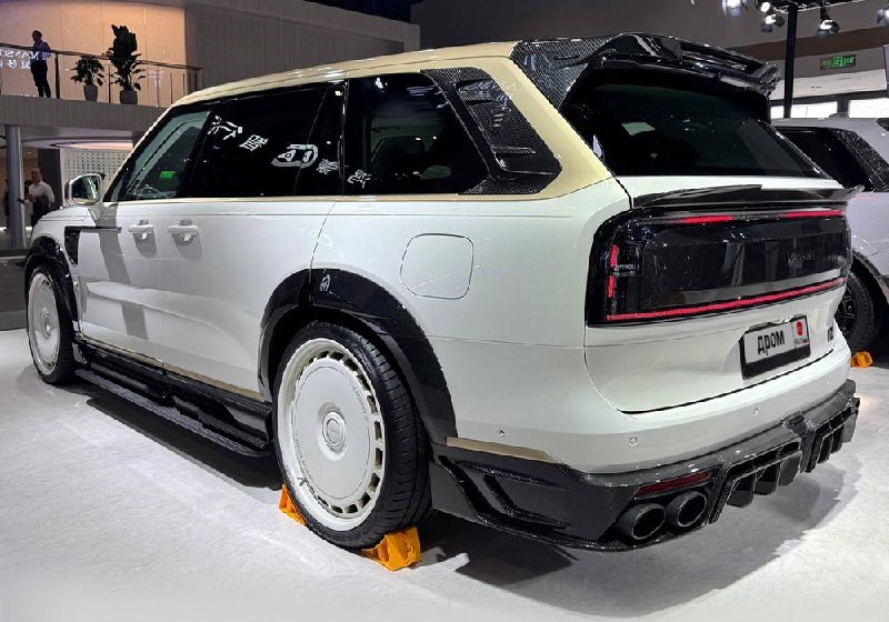 Mansory адаптировала тюнинг под Zeekr 9X: карбон, золотые акценты и стоковая мощность Mansory адаптировала тюнинг под Zeekr 9X: карбон, золотые акценты и стоковая мощность