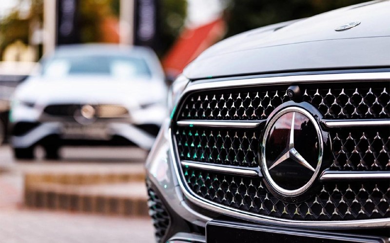 Прибыль Mercedes-Benz в начале 2026 года снизилась на 17%: падение продаж и рентабельности