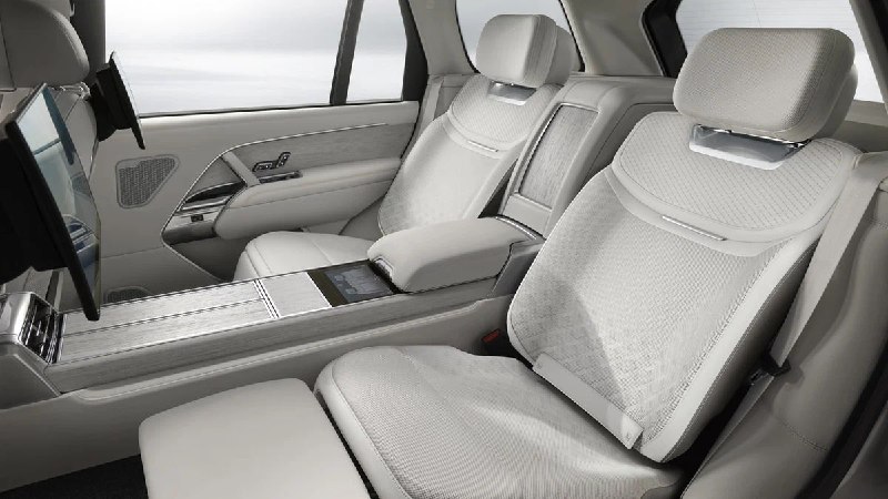 Range Rover SV Ultra: аудиосистема, которую можно «почувствовать» телом Range Rover SV Ultra: аудиосистема, которую можно «почувствовать» телом
