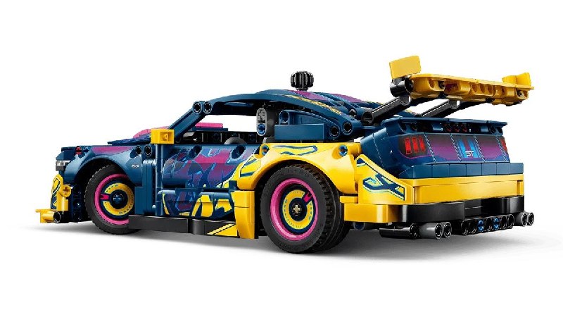 LEGO Custom Garage: Ford Mustang GT с гоночным обвесом LEGO Custom Garage: Ford Mustang GT с гоночным обвесом