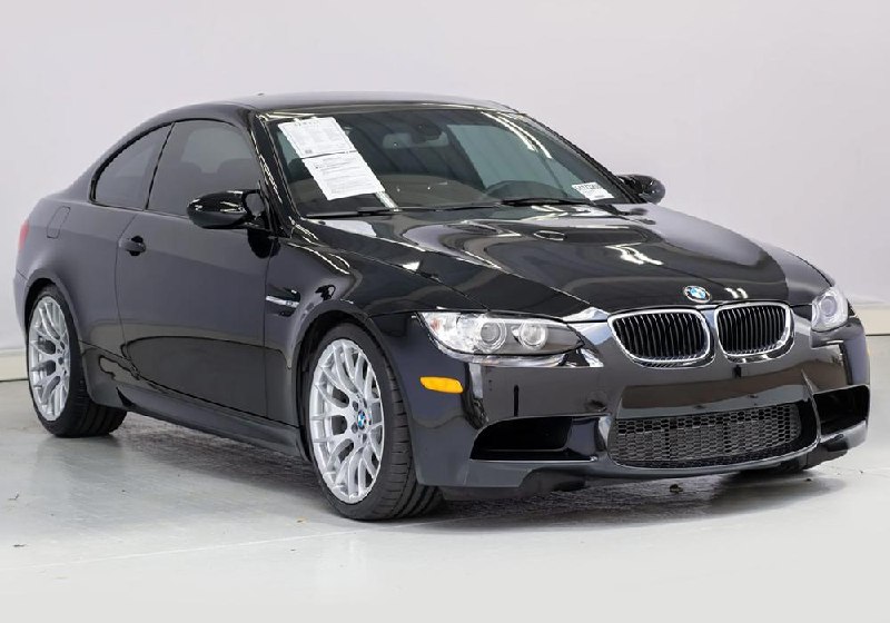 BMW M3 E90: раритетная ценность и рекордные $205 000 на аукционе BMW M3 E90: раритетная ценность и рекордные $205 000 на аукционе