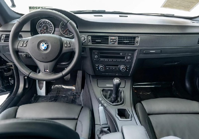 BMW M3 E90: раритетная ценность и рекордные $205 000 на аукционе BMW M3 E90: раритетная ценность и рекордные $205 000 на аукционе