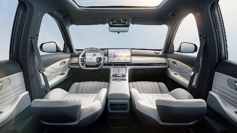 Geely Galaxy Starship 7 EV: дебют электрического кроссовера с запасом хода до 605 км Geely Galaxy Starship 7 EV: дебют электрического кроссовера с запасом хода до 605 км