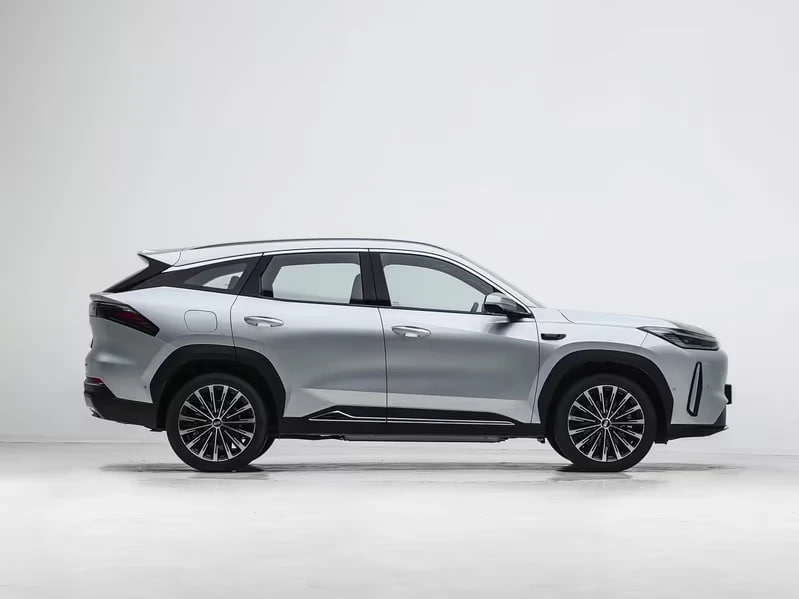 Geely Galaxy M7: старт продаж в Китае и характеристики подключаемого гибрида Geely Galaxy M7: старт продаж в Китае и характеристики подключаемого гибрида