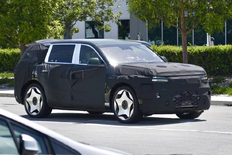 Genesis GV90: флагманский кроссовер получит двери в стиле Rolls-Royce