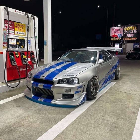 Какие машины из 90-х и 2000-х уже становятся эксклюзивом: пример Nissan Skyline R34 Какие машины из 90-х и 2000-х уже становятся эксклюзивом: пример Nissan Skyline R34