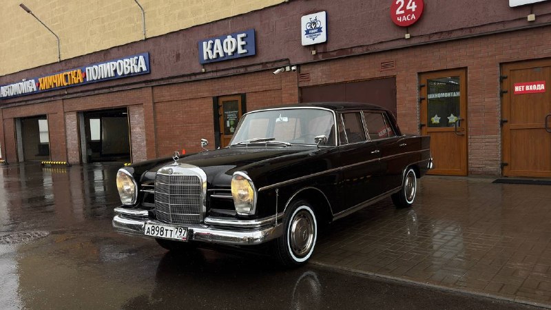 Редчайший Mercedes-Benz W112 300SE 1964 готовят к автопробегу Редчайший Mercedes-Benz W112 300SE 1964 готовят к автопробегу