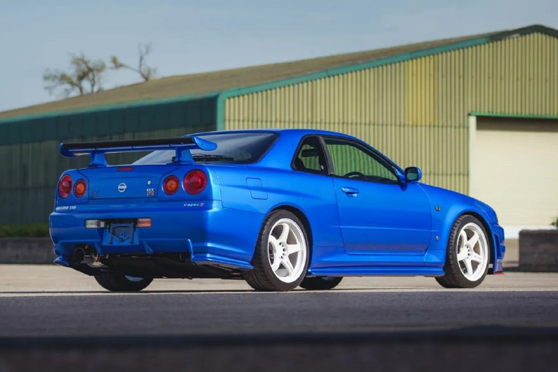 Пять Nissan Skyline GT-R R34 на аукционе: от 3 млн евро и редких версий Пять Nissan Skyline GT-R R34 на аукционе: от 3 млн евро и редких версий