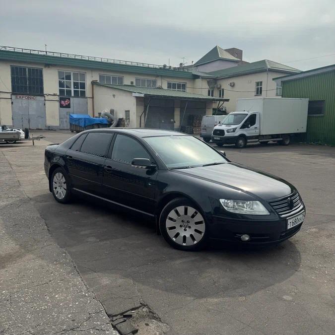 Volkswagen Phaeton Long: роскошный седан с полным приводом и пневмоподвеской за 1 000 000 ₽ Volkswagen Phaeton Long: роскошный седан с полным приводом и пневмоподвеской за 1 000 000 ₽