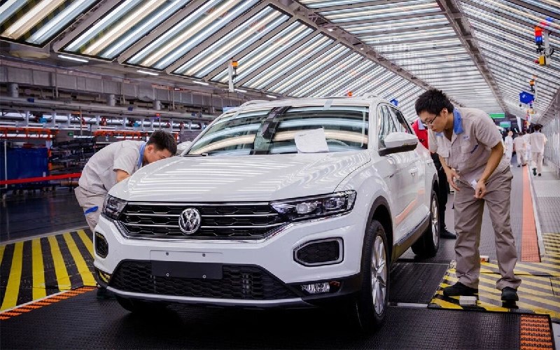 Volkswagen обсуждает сборку китайских авто в Европе для снижения затрат