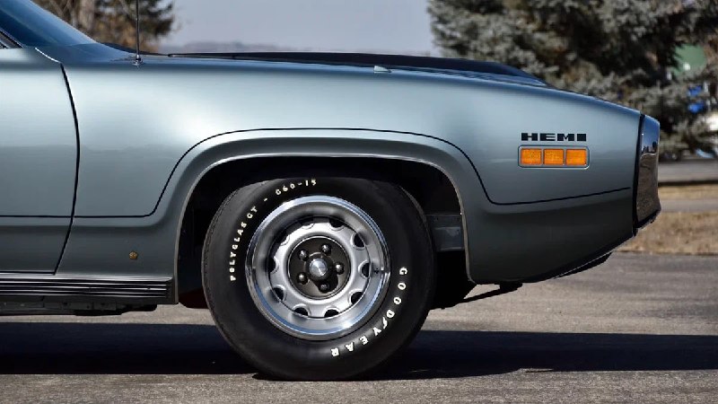 Редкий Plymouth GTX 1971 года выставили на аукцион за цену новой Ferrari Редкий Plymouth GTX 1971 года выставили на аукцион за цену новой Ferrari