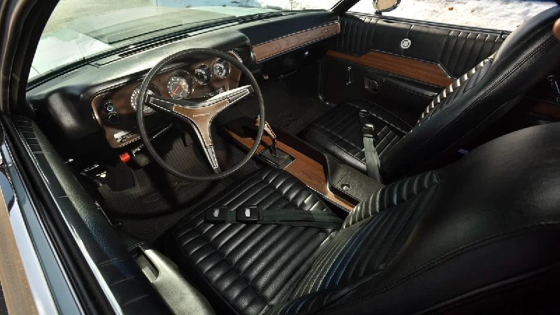 Редкий Plymouth GTX 1971 года выставили на аукцион за цену новой Ferrari Редкий Plymouth GTX 1971 года выставили на аукцион за цену новой Ferrari