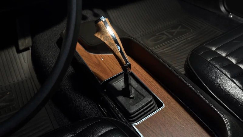Редкий Plymouth GTX 1971 года выставили на аукцион за цену новой Ferrari Редкий Plymouth GTX 1971 года выставили на аукцион за цену новой Ferrari