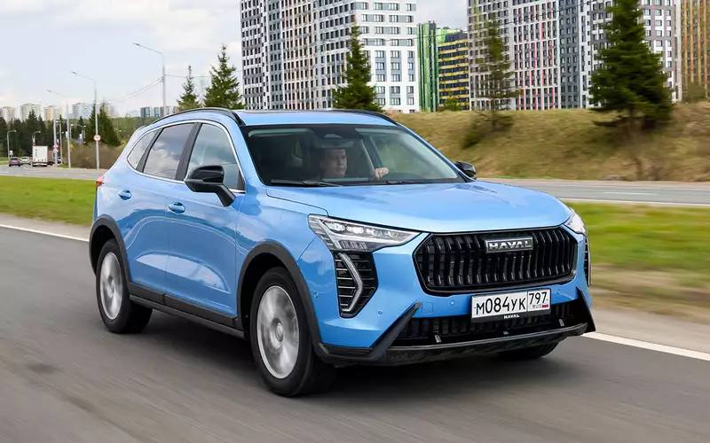 Сравнение трех доступных кроссоверов: Belgee X50+, Haval Jolion и Changan CS35 Max Сравнение трех доступных кроссоверов: Belgee X50+, Haval Jolion и Changan CS35 Max