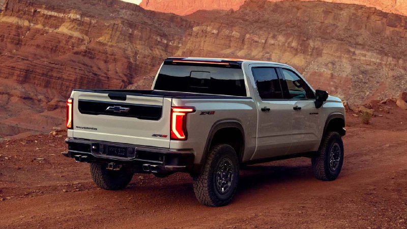 Chevrolet Silverado обновили: новый дизайн и двигатели V8