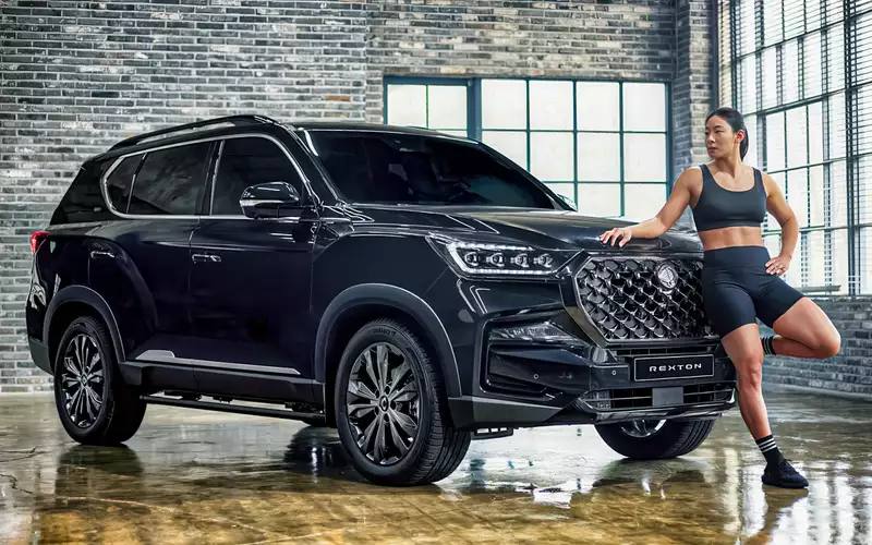 Рамный внедорожник KGM Rexton подешевел в России на 600 тысяч рублей Рамный внедорожник KGM Rexton подешевел в России на 600 тысяч рублей