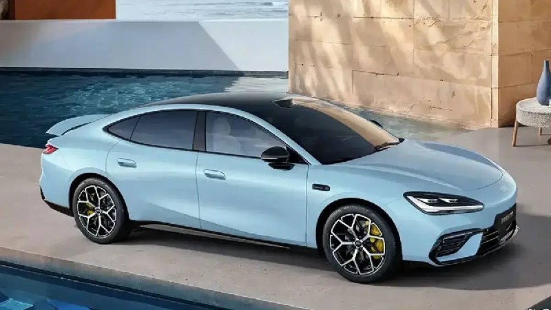 Geely представил электроседан Galaxy TT мощностью до 578 л.с. Geely представил электроседан Galaxy TT мощностью до 578 л.с.