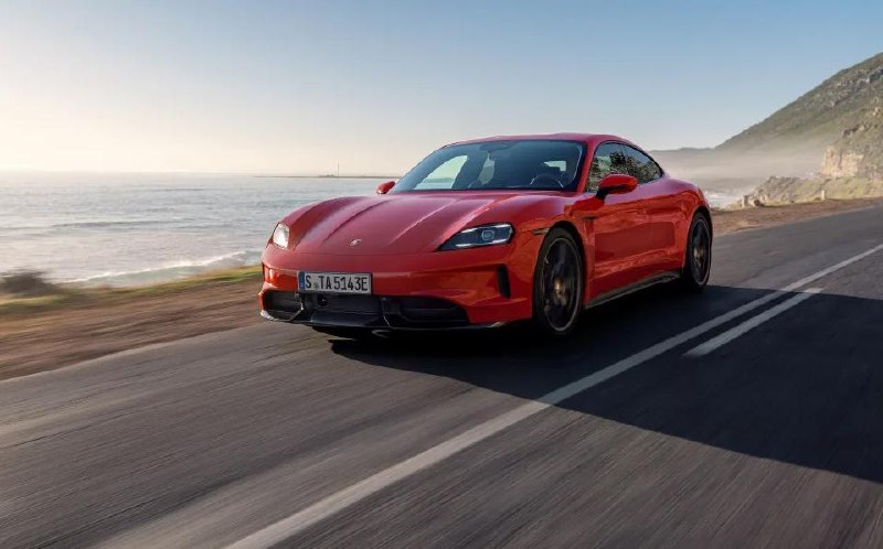 Porsche Taycan 2027: имитация КПП, улучшенная батарея и рекорд Нюрбургринга