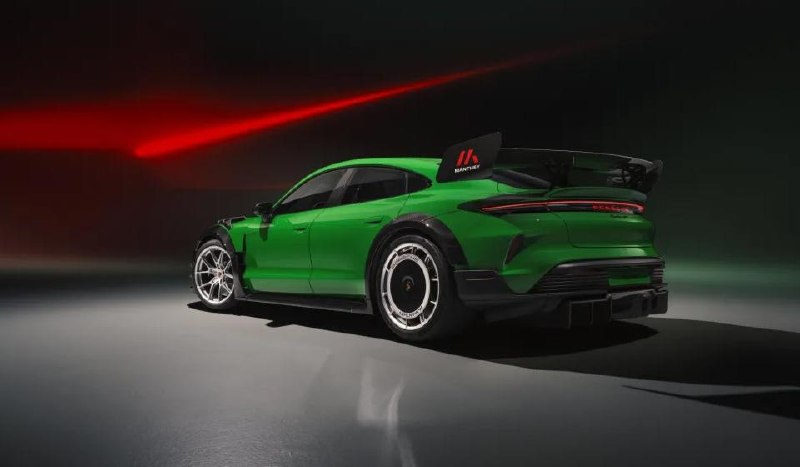 Porsche Taycan 2027: имитация КПП, улучшенная батарея и рекорд Нюрбургринга