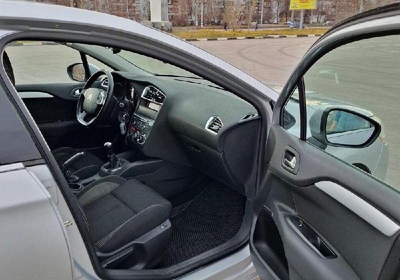 Владелец Citroen C4 2013 года с пробегом 250 000 км считает его недооценённым Владелец Citroen C4 2013 года с пробегом 250 000 км считает его недооценённым