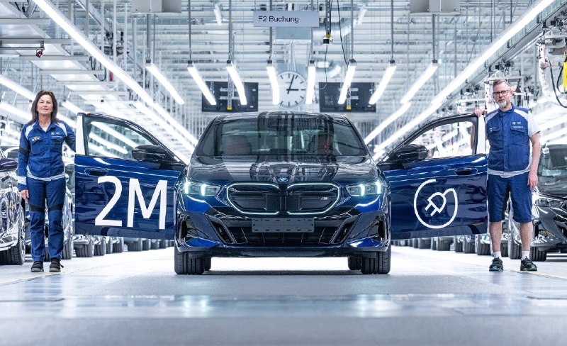BMW предупреждает о падении прибыли в 2026 году BMW предупреждает о падении прибыли в 2026 году