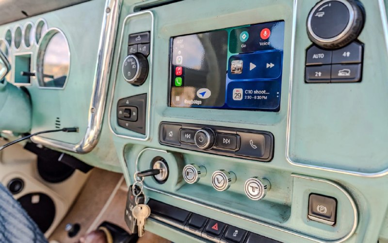 Рестомод Chevrolet Silverado в стиле классического C10 от Icon 4×4 Рестомод Chevrolet Silverado в стиле классического C10 от Icon 4×4