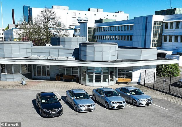 Семь последних Saab проданы на аукционе: редкие авто ушли по низким ценам Семь последних Saab проданы на аукционе: редкие авто ушли по низким ценам