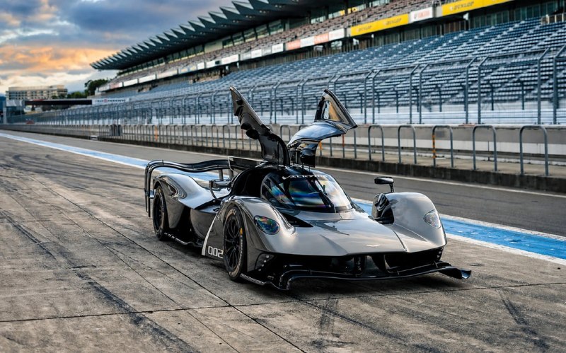 Aston Martin отзывает гиперкары Valkyrie из-за неисправности тормозов Aston Martin отзывает гиперкары Valkyrie из-за неисправности тормозов
