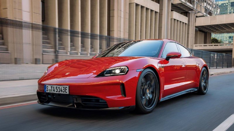 Porsche Taycan обновлён для 2027 года: E-Shift и новая медиасистема Porsche Taycan обновлён для 2027 года: E-Shift и новая медиасистема