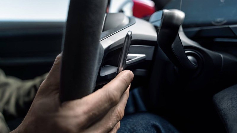 Porsche Taycan обновлён для 2027 года: E-Shift и новая медиасистема Porsche Taycan обновлён для 2027 года: E-Shift и новая медиасистема