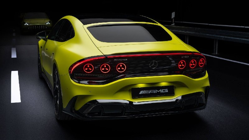 Представлен электрический Mercedes-AMG GT 4-Door Coupe мощностью до 1169 л.с. Представлен электрический Mercedes-AMG GT 4-Door Coupe мощностью до 1169 л.с.