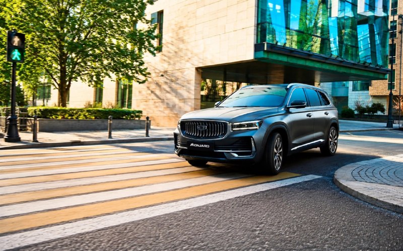 Дилеры предупредили о сокращении продаж Geely Monjaro на фоне выхода Volga K50