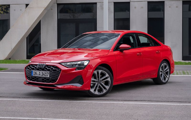 Audi обновила семейство A3: новый салон и больше электроники Audi обновила семейство A3: новый салон и больше электроники