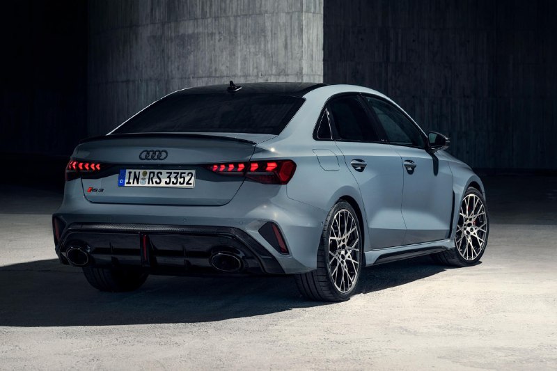 Audi A3 получила полностью новый салон без физических кнопок