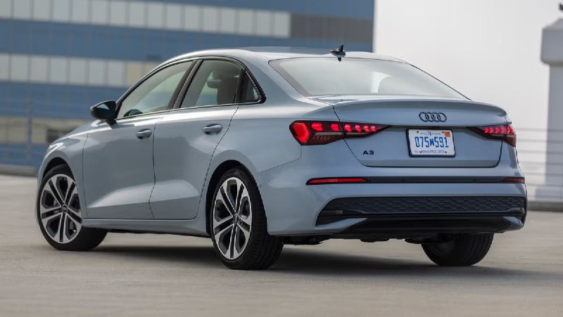 Audi A3 получила полностью новый салон без физических кнопок