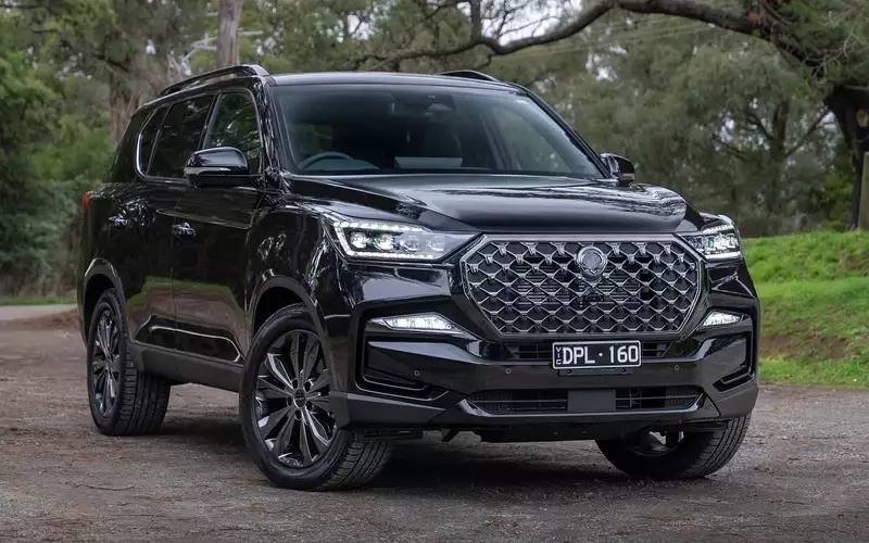 Семиместный KGM Rexton прибыл в Россию