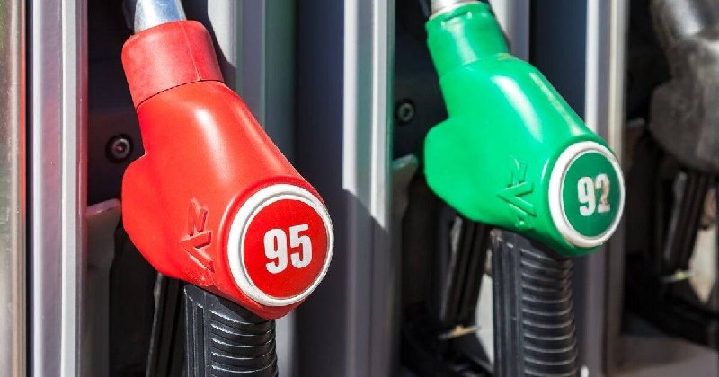 Можно ли заливать 92-й бензин вместо 95-го? Мнение экспертов Можно ли заливать 92-й бензин вместо 95-го? Мнение экспертов