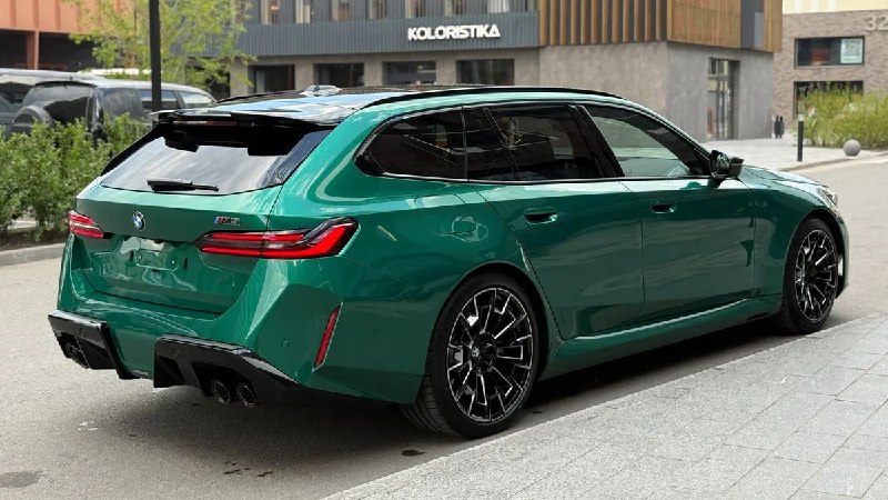 Эксклюзивный BMW M5 Touring 2025 года продается в Москве за 21,7 млн рублей Эксклюзивный BMW M5 Touring 2025 года продается в Москве за 21,7 млн рублей
