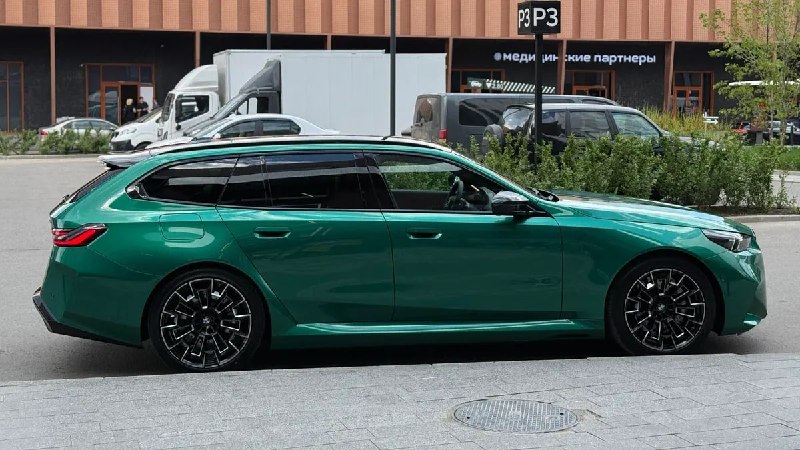 Эксклюзивный BMW M5 Touring 2025 года продается в Москве за 21,7 млн рублей Эксклюзивный BMW M5 Touring 2025 года продается в Москве за 21,7 млн рублей
