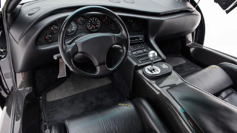 Редкий Lamborghini Diablo GT 2000-х годов выставлен на аукцион Bonhams Редкий Lamborghini Diablo GT 2000-х годов выставлен на аукцион Bonhams