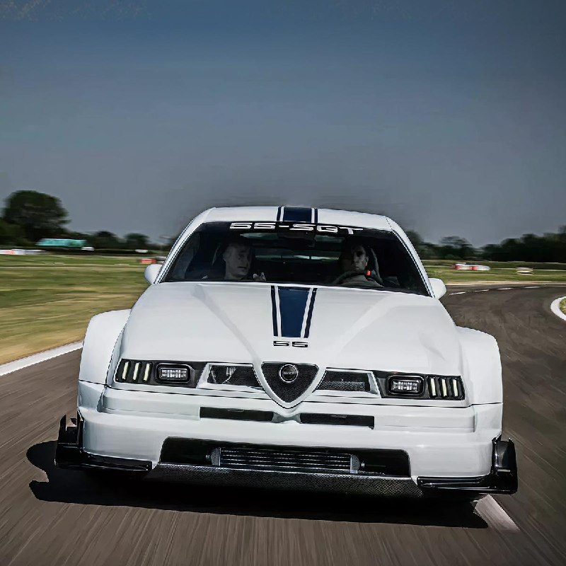 Сравнение Alfa Romeo 155 DTM и SGT 55: гоночная классика против современной интерпретации Сравнение Alfa Romeo 155 DTM и SGT 55: гоночная классика против современной интерпретации