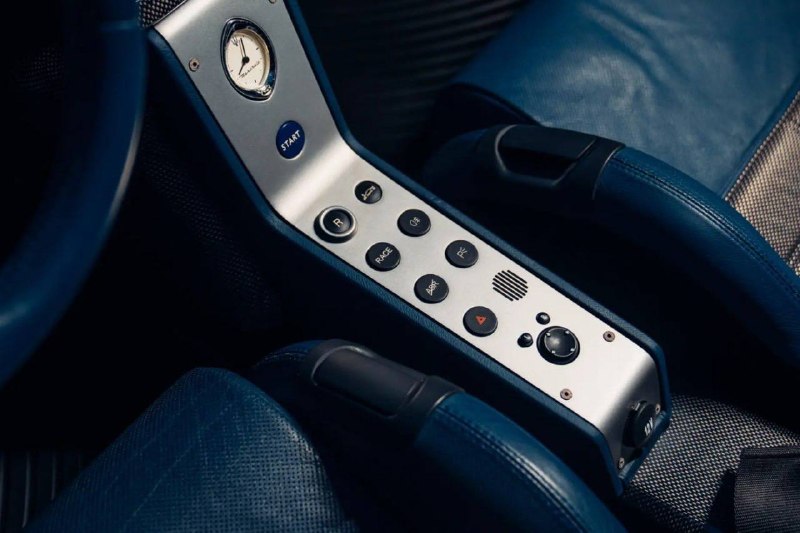 Редкий Maserati MC12 с пробегом 2024 км уйдет с молотка Редкий Maserati MC12 с пробегом 2024 км уйдет с молотка