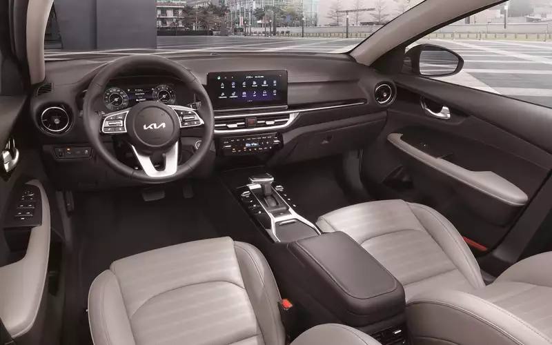 Новый Kia K3 начали продавать в России от 1,5 млн рублей