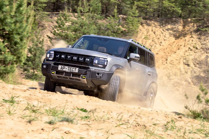 Сравнительный тест Haval H7 и Jetour T2 в песках Сравнительный тест Haval H7 и Jetour T2 в песках