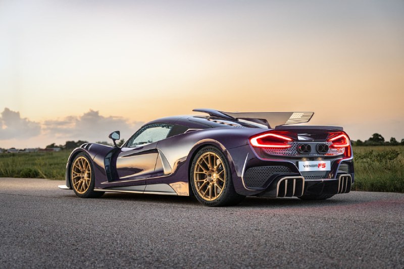 Hennessey представил Venom F5-M Roadster с 2031-сильным мотором и механикой