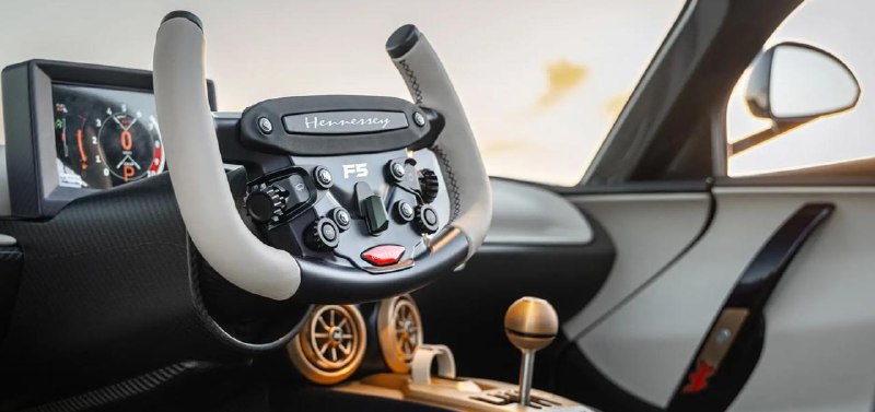 Hennessey анонсировала Venom F5-M — гиперкар с механической КПП мощностью 2059 л.с.