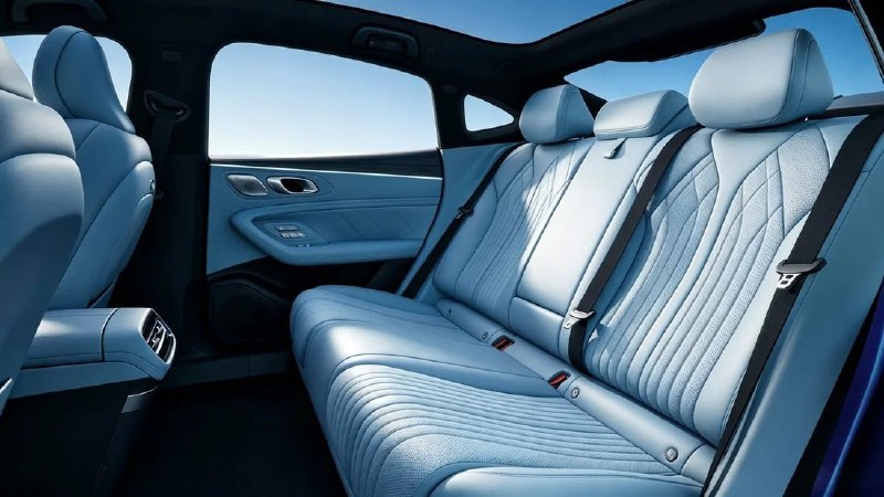 Geely представила электрический седан Galaxy TT — конкурента Xiaomi SU7 с запасом хода до 725 км Geely представила электрический седан Galaxy TT — конкурента Xiaomi SU7 с запасом хода до 725 км