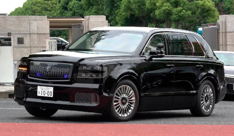Бронированный Toyota Century: японский ответ Aurus Komendant Бронированный Toyota Century: японский ответ Aurus Komendant