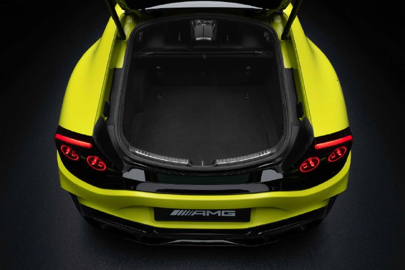 Mercedes-AMG представила электрический GT 4-Door Coupe мощностью до 1169 л.с.
