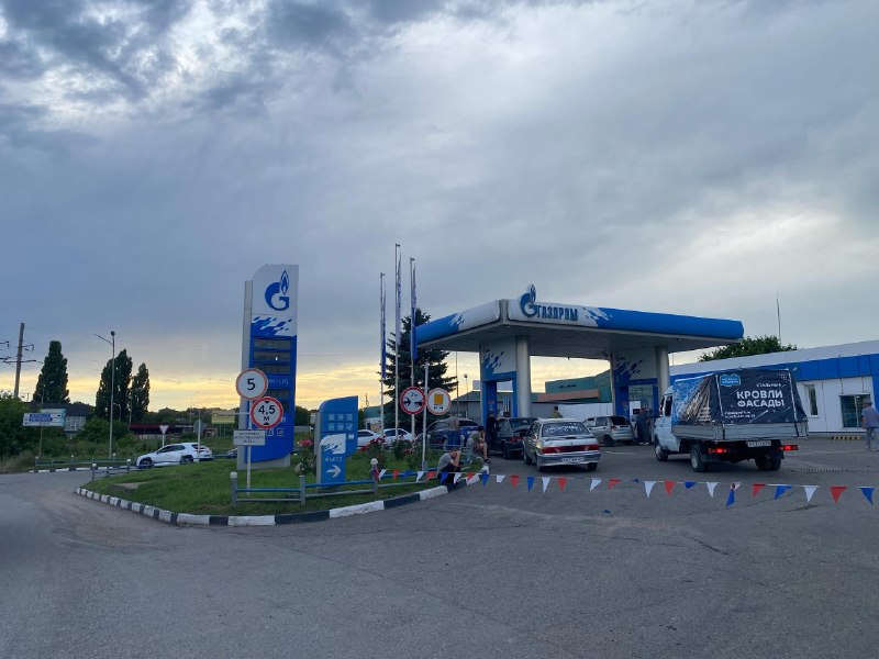 Трудный вечер поиска бензина в Ставрополье